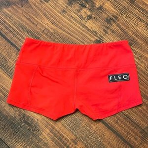 Fleo shorts in low rise contour